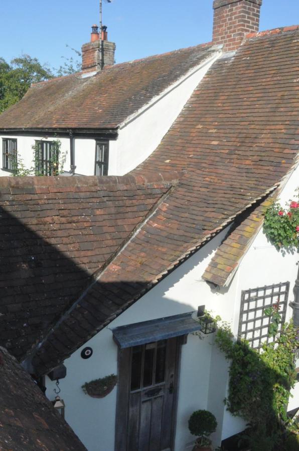 Chequer Cottage Horseheath Exterior photo