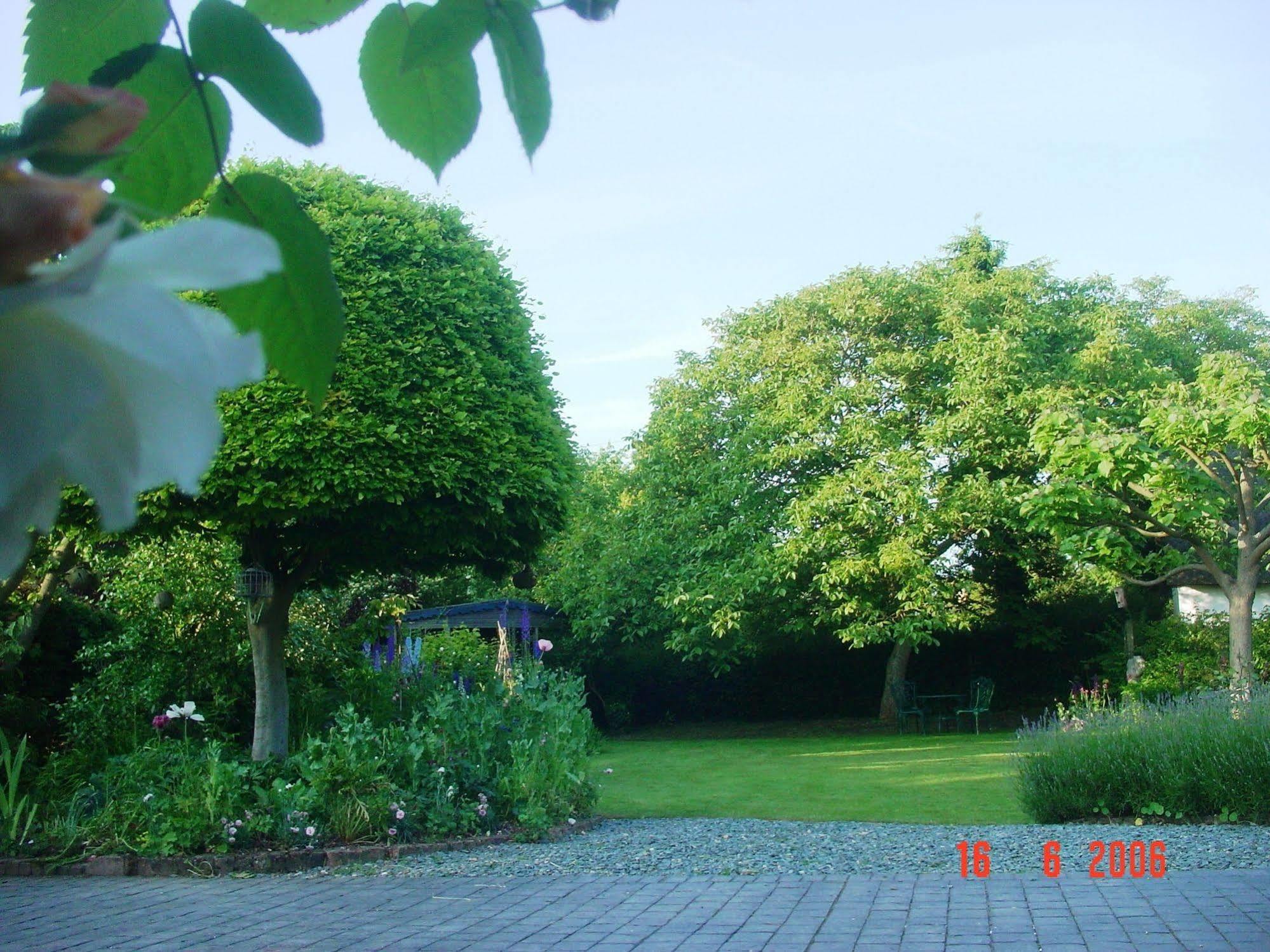 Chequer Cottage Horseheath Exterior photo